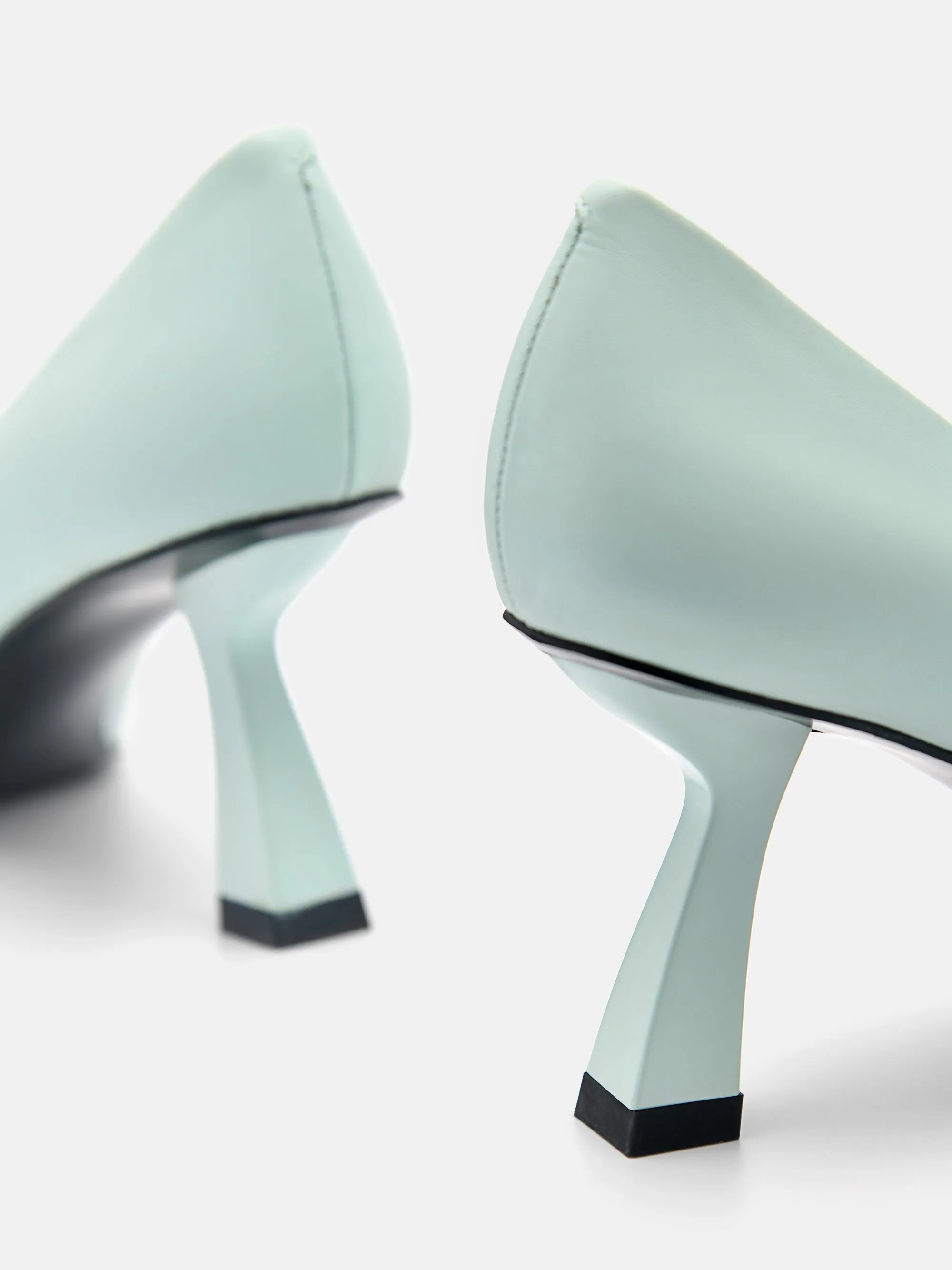 Amelie Leather Pumps