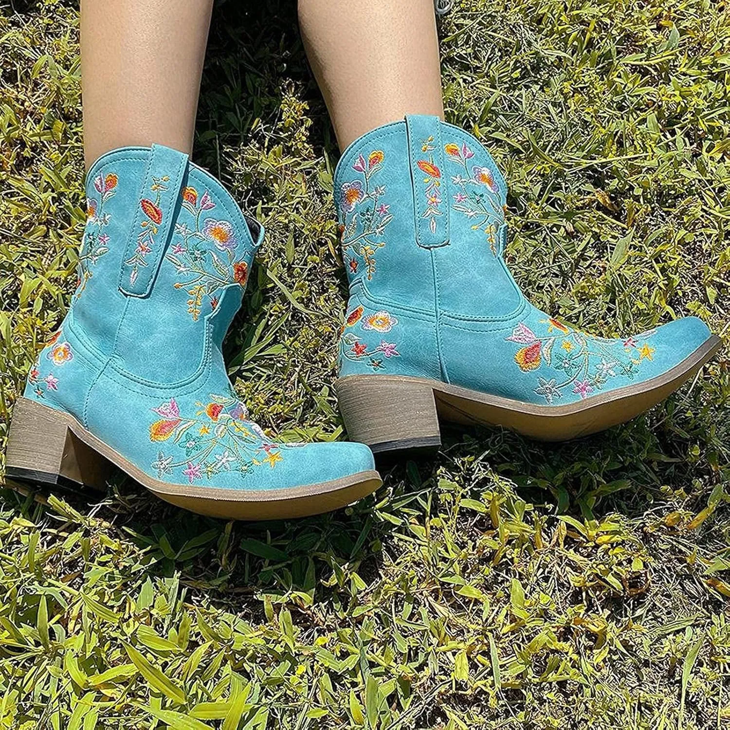 Cowboy Boots for Women Cowgirl Boots Wide Calf Chunky Heel Low Heel Pointed Toe Fashion Embroidered Pull on Boots