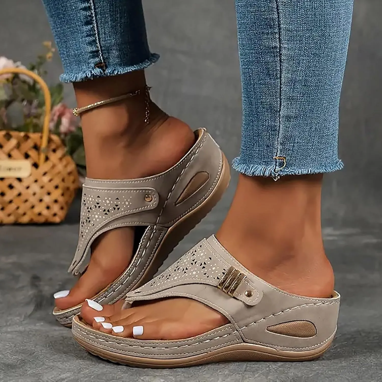 Orthopedic Sandals, Breathable Mesh Hollow Sports Sandals, Orthopedic Flip-Flops Summer Casual Shoes Wedge Slides