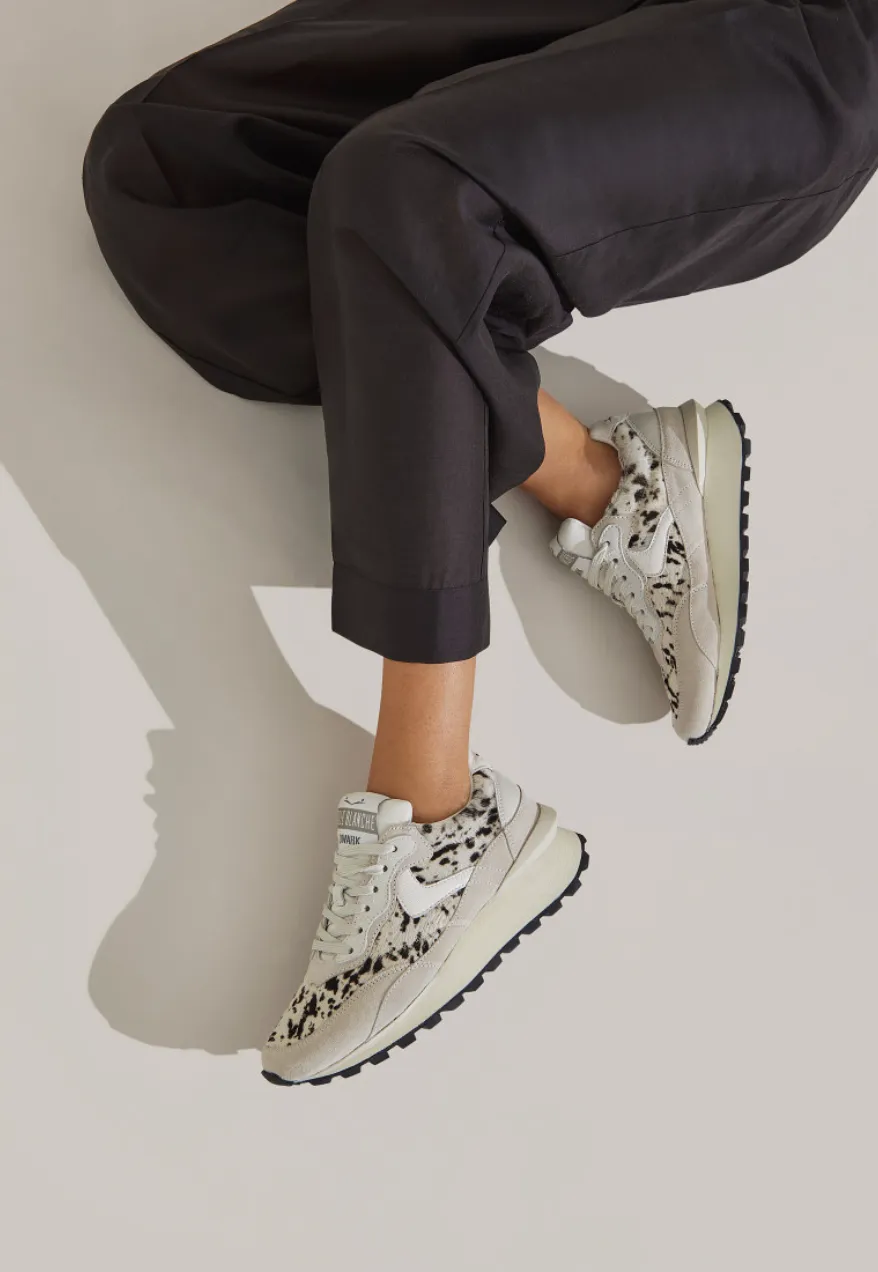 Qwark Hype Suede White