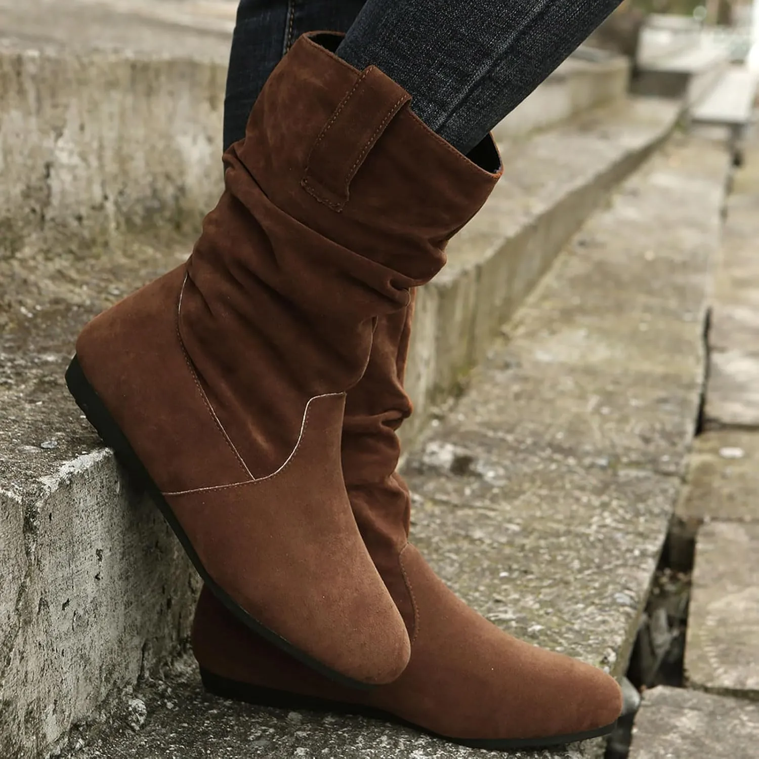 Womens Boots Fashion Flock Pleated Round Head Suede Boots for Women Flat Sole Solid Color Mid-Calf Boots