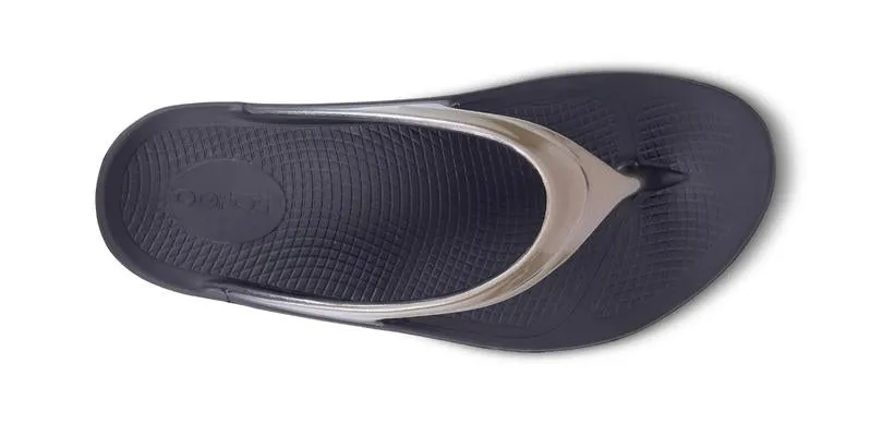 Women's OOlala Luxe Toe Post Sandal in Latte