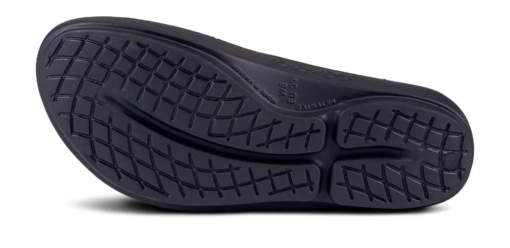 Women's OOlala Luxe Toe Post Sandal in Latte